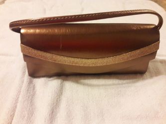 Gold -colored bag