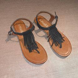 Mudd Flat Sandals Size 8 1/2