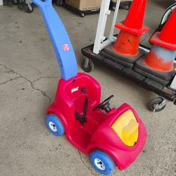 Step to push along with seatbelt and Horn