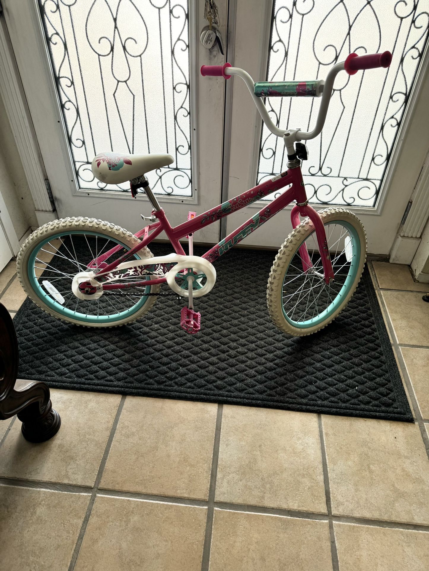 Girls bike
