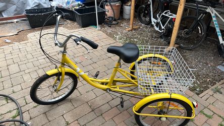Yellow Adult Tricycle with Rear Basket Viribus