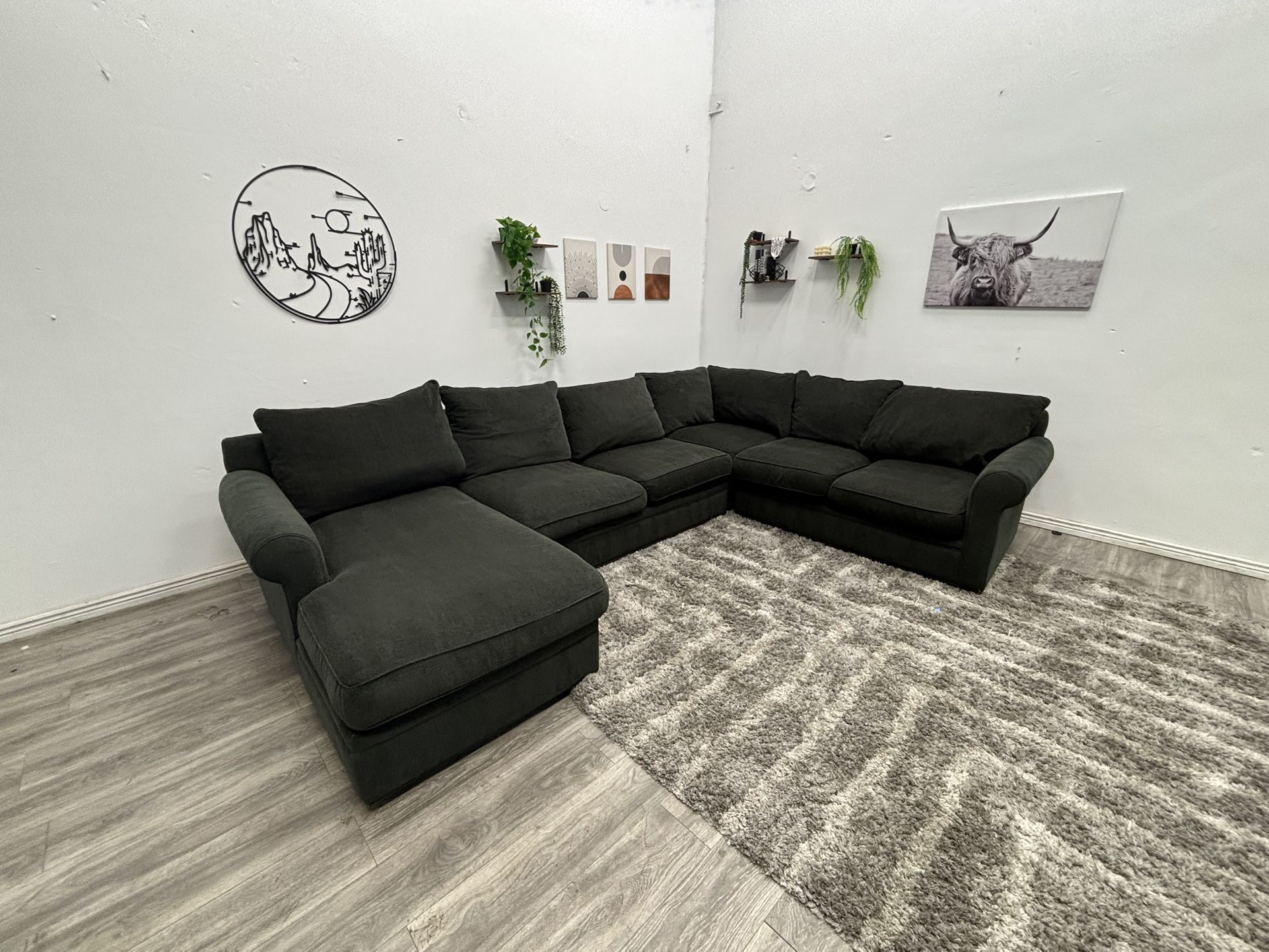 Sectional Couch - Free Delivery