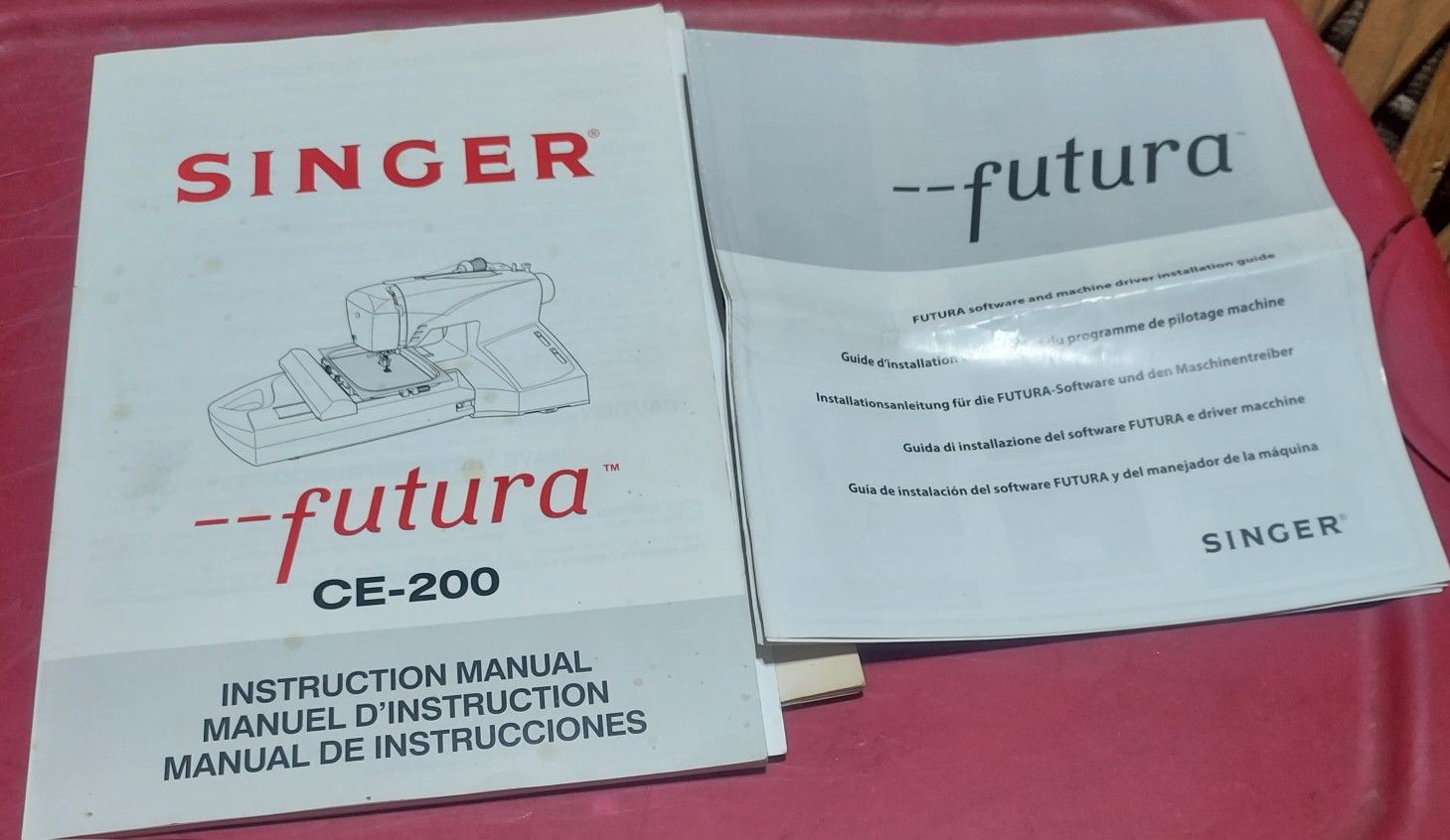 Singer Futura Sewing Machine Manuel Fo CE-200