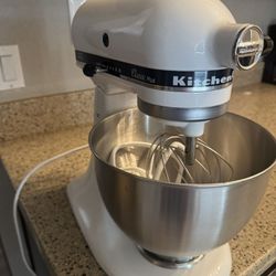 Kitchen aide Mixer White And Black