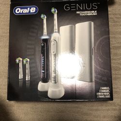 Oral B Genius Rechargeable Toothbrush 