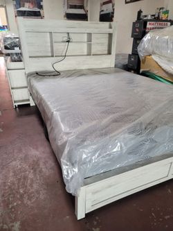 Queen  bed