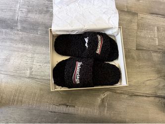 Size 9/ 9 1/2 balenciaga slides (Black)
