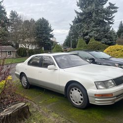 1996 Lexus LS 400