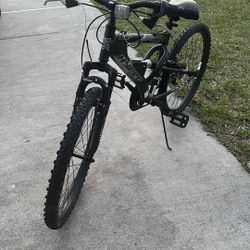  Black Hyper Havoc Mountain Bike