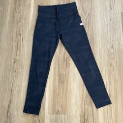 Vuori Women’s Dark Camouflage Leggings