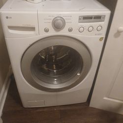 LG Washer Front Load (working)