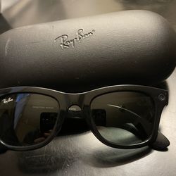 RayBan Stories Sunglasses / Smart Video & Photos