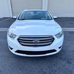 2013 Ford Taurus SEL!