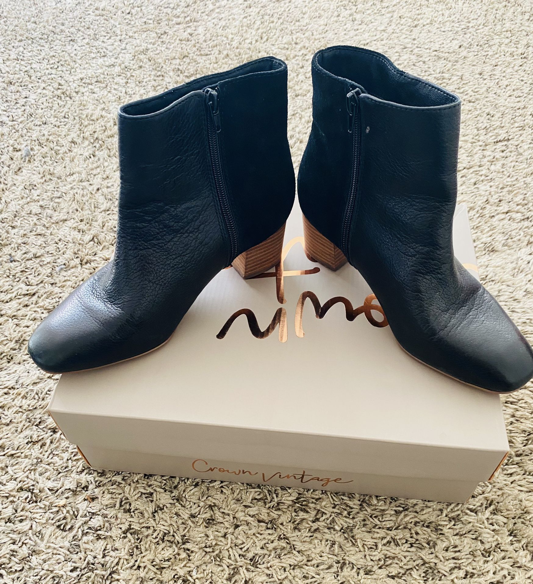 Booties 6.5 Leather $12.00