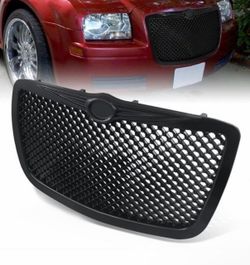 2005 Chrysler 300 grill