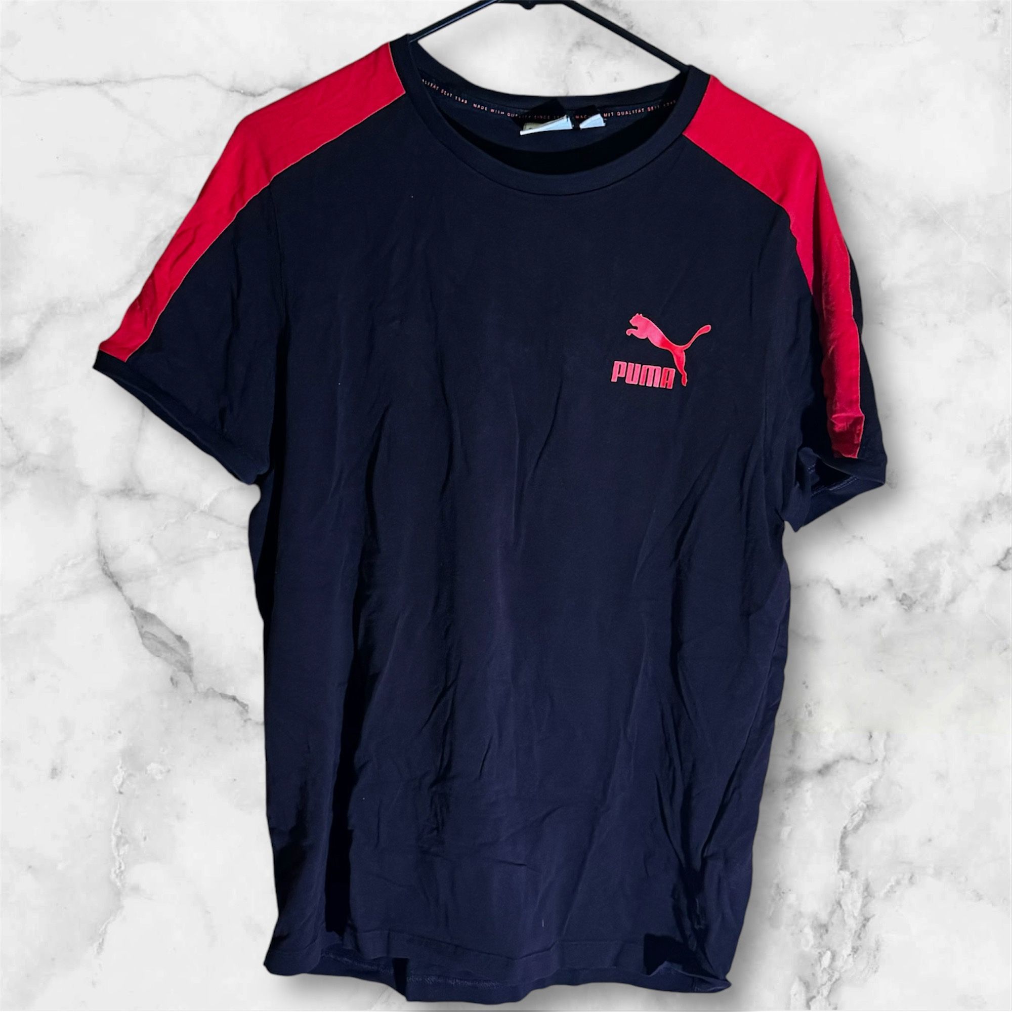 Puma T-shirt Black and Red  Size L Large 