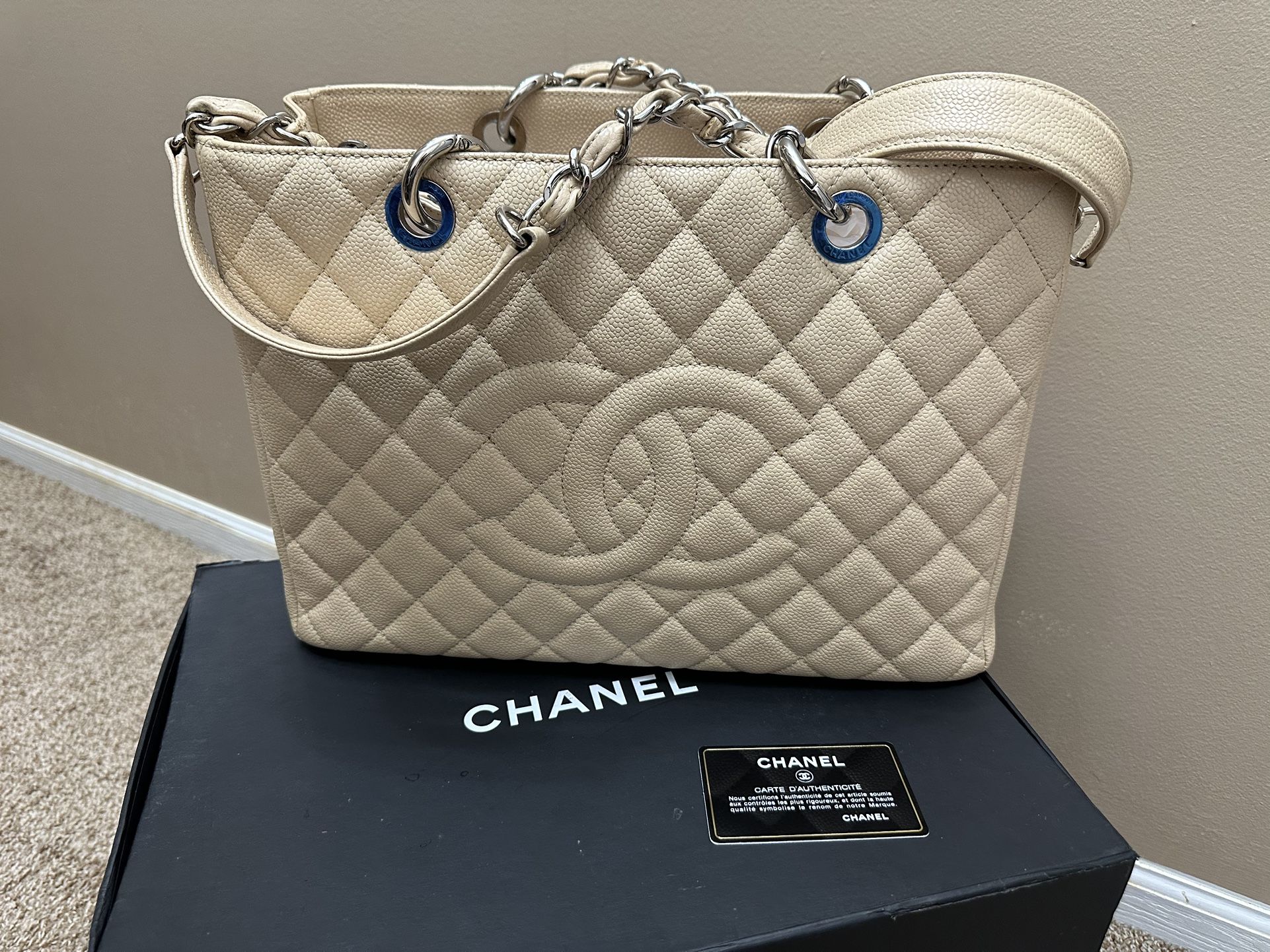 Chanel Caviar GST Beige