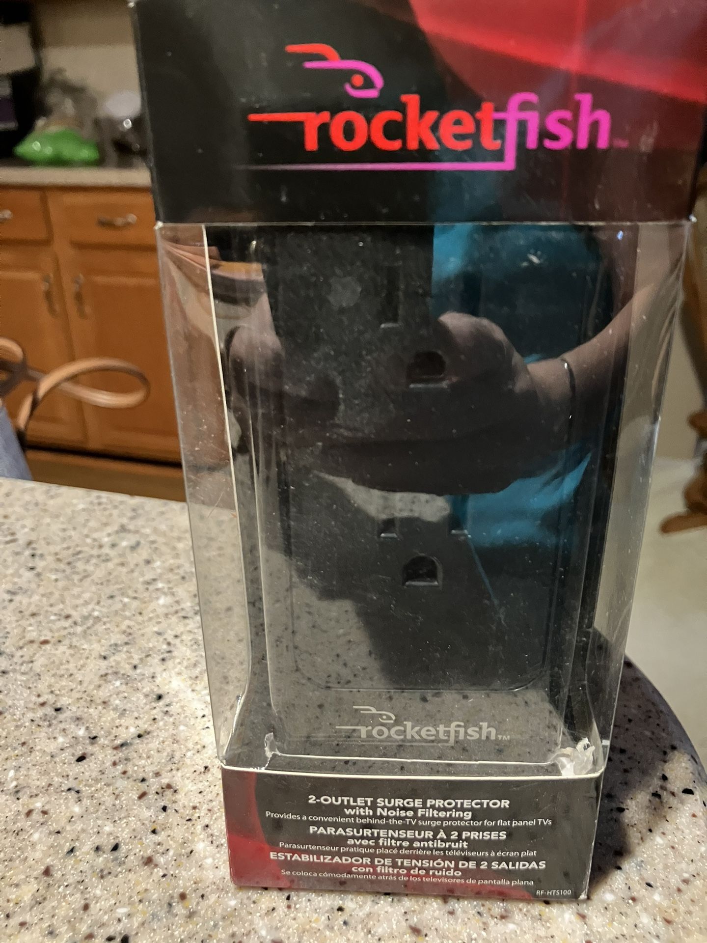 Rocketfish 2 Outlet Surge Protector With Noise Filtering