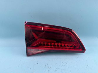 OEM 2022-2024 Volkswagen Taos LED Liftgate Mounted Left Tail Light 2GJ-945-093