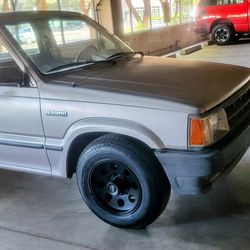 1988 Mazda B2200 Mini Truck 