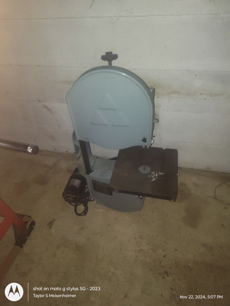 Delta Band Saw