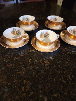 5 sets  vintage Homer laughin  tea cups and saucers