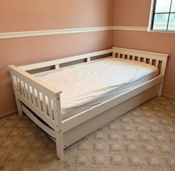 Twin Bed W/trundle Mattress included