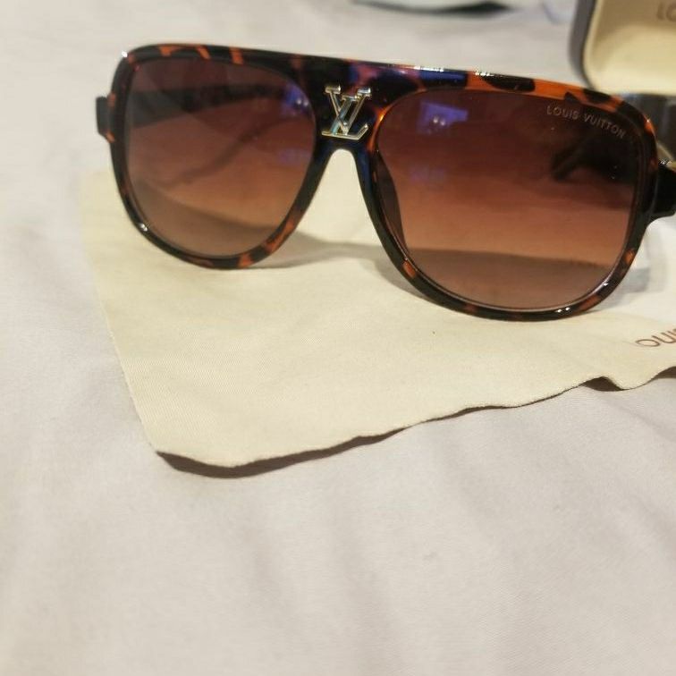 Sold at Auction: Louis Vuitton Sunglasses (Unauthenticated) 9012