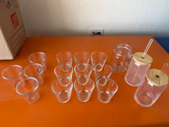 Mixed Glass Drinkware Set with Lids and Straws