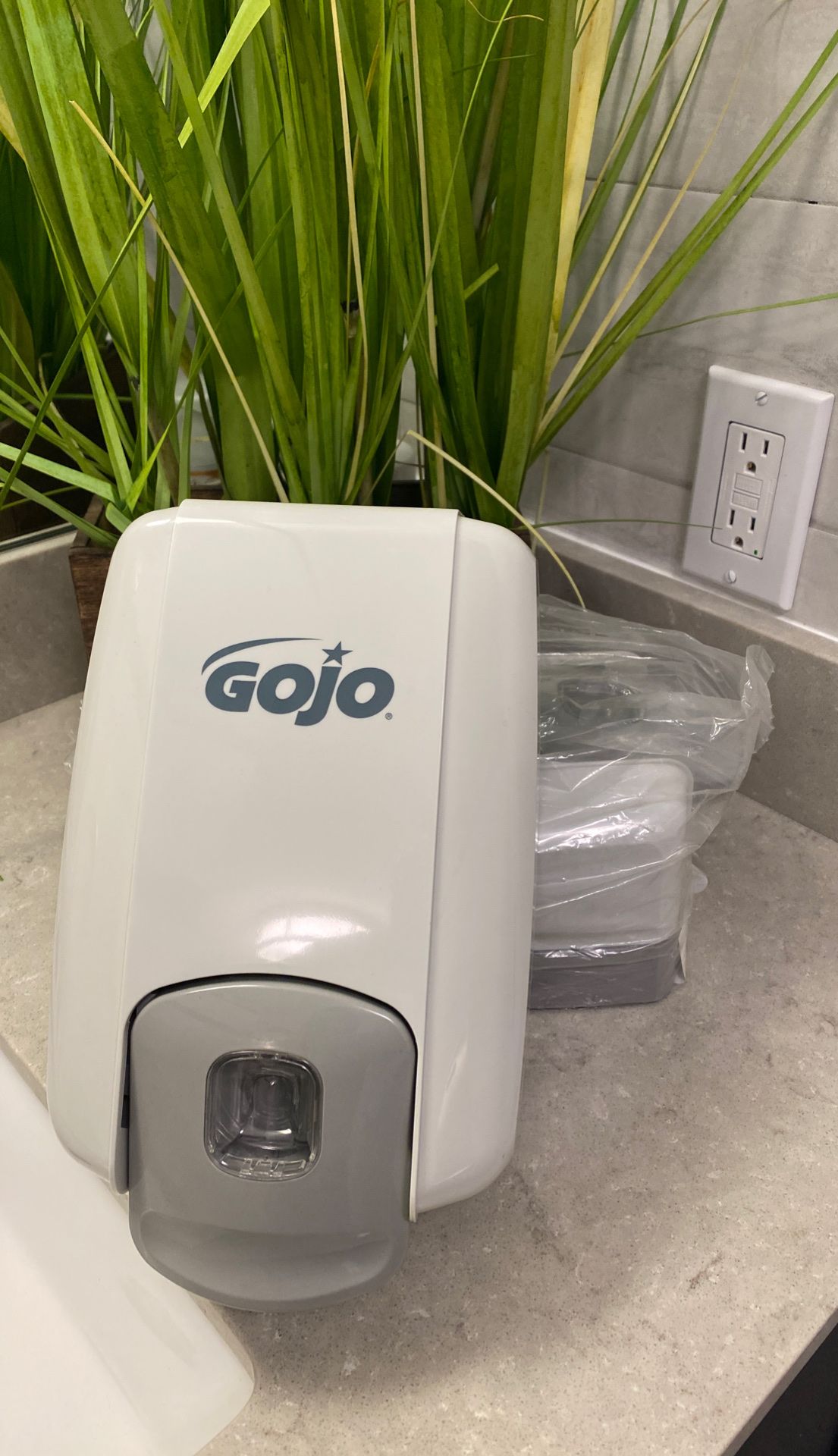 Soap dispenser Gojo commercial