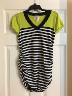 Knit maternity top