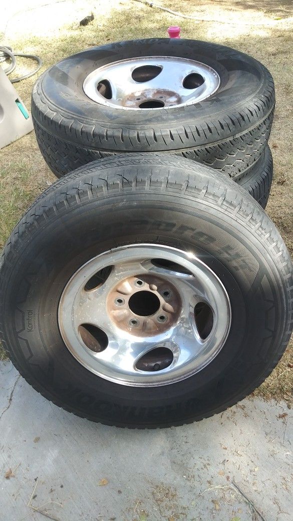 2000 Ford F150 Tires