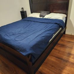 Queen bed