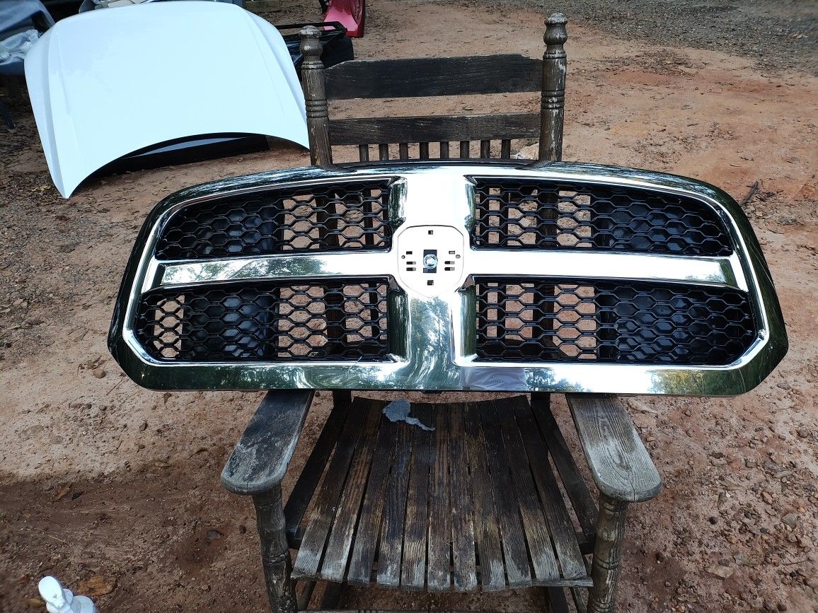 Chrome Front Grill For 2014 To 2018 Dodge Ram 1500