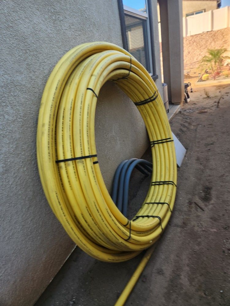 1 1/2" Poly Gas Pipe With 3 Risers