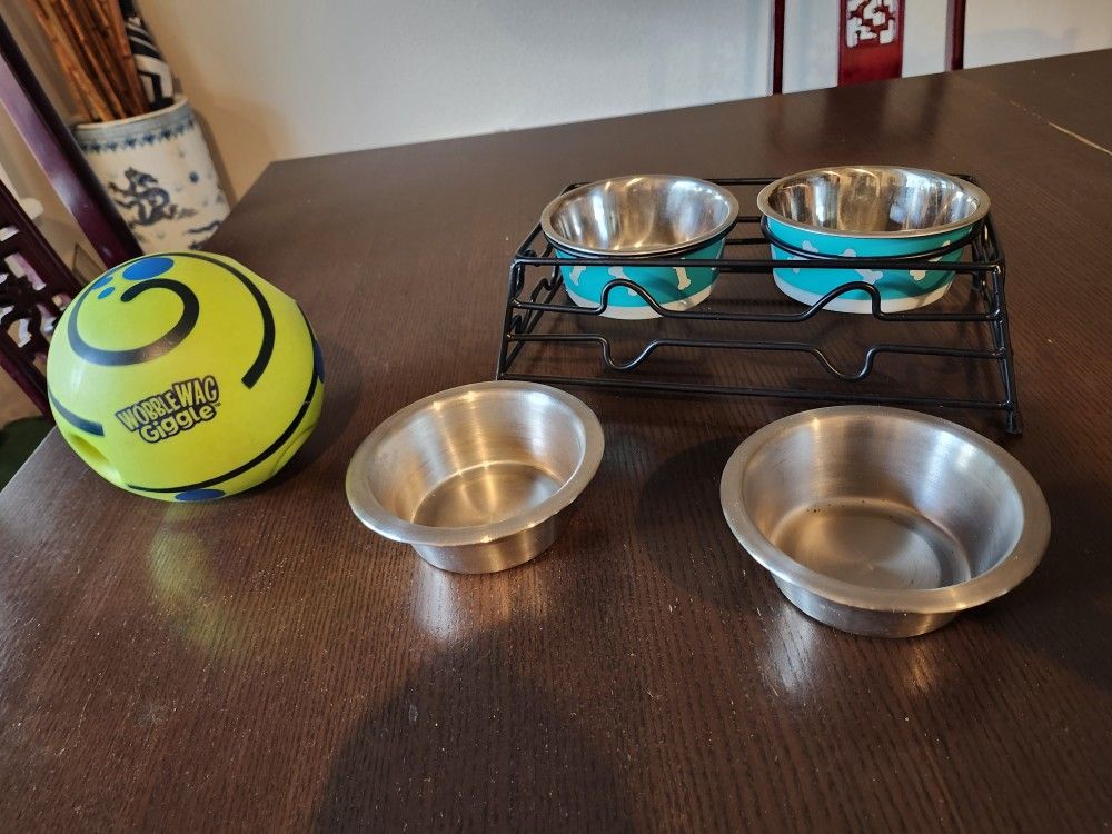 Little Dog Dish Set Of Four Plus The Little Dog's Ball Toy