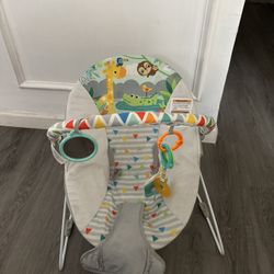 Bright Starts Baby Bouncer Soothing Vibrations Infant Seat - Removable -Toy Bar, Nonslip Feet, 0-6 Months Up to 20 lbs (Safari Fun)