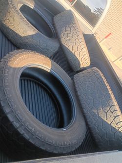 Set of 275/60 R 20