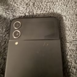 Samsung Z flip  4 