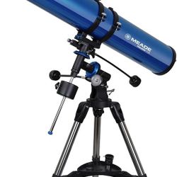 Meade Polaris 114EQ  Reflector Telescope With Tripod 