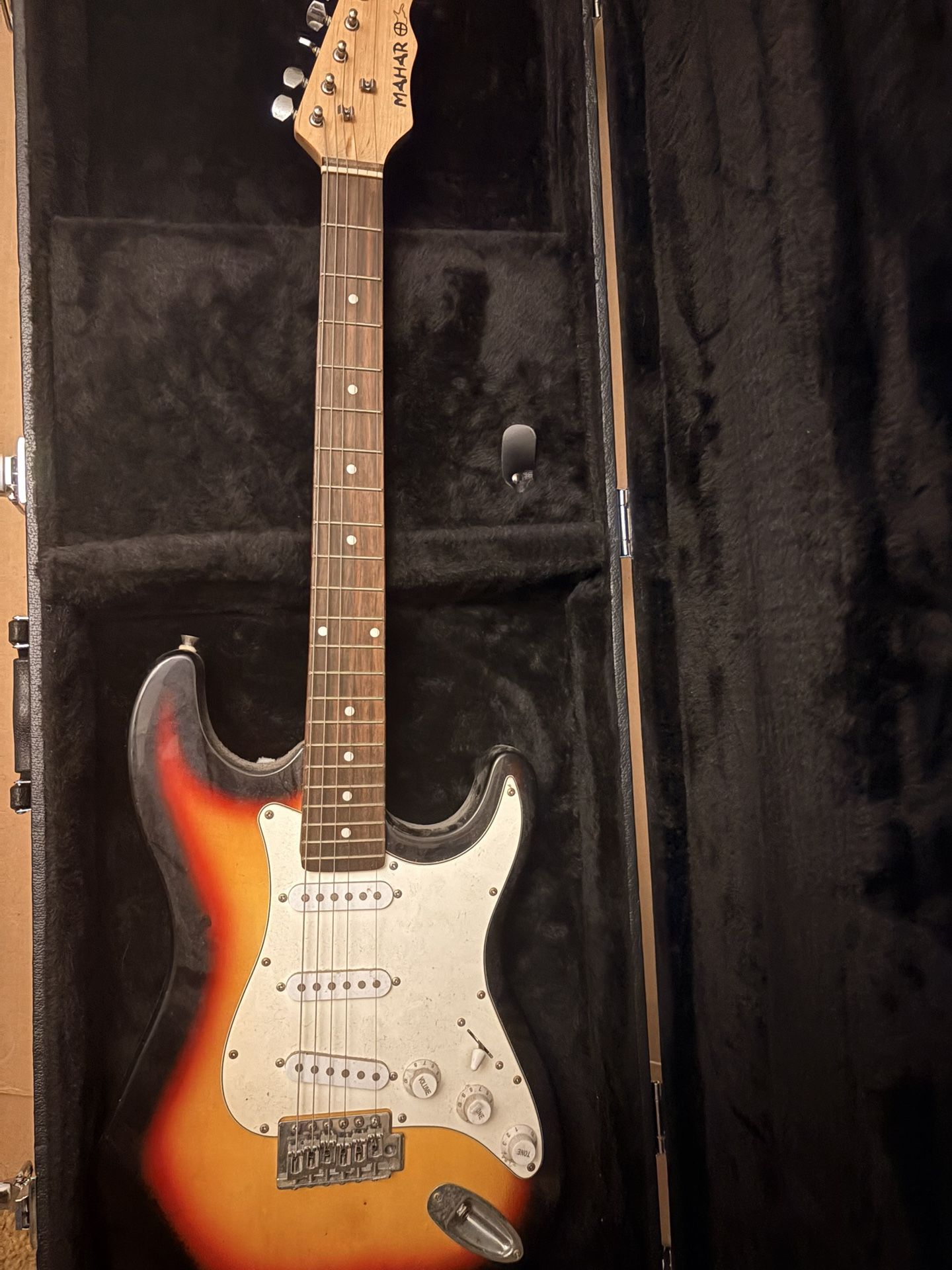Mahar Guitar