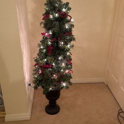 Decorated Christmas Tree 4 Feet
