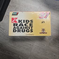 1997 FORD THUNDERBIRD #37 JEREMY MAYFIELD 1/24 REVELL NASCAR