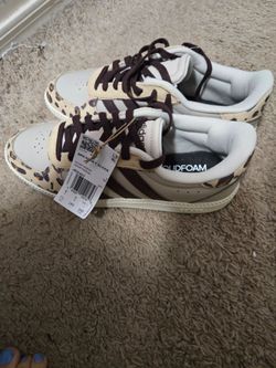 Adidas Shoes 7.5