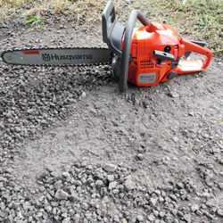 Brand New Husqvarna 440 Chainsaw 18 Inch Bar  40.9cc Engine Located In Southmont NC 