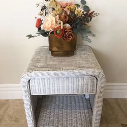 Vintage White Wicker End Table With Drawer