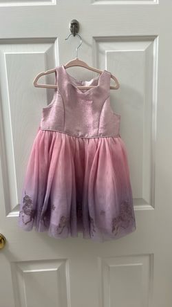 Girl’s dress