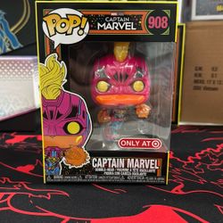 Funko - Captain Marvel (Blacklight) #908
