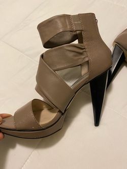 TAN MICHAEL KORS LEATHER SANDAL