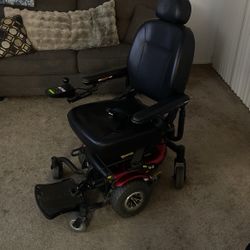 Electric wheelchair